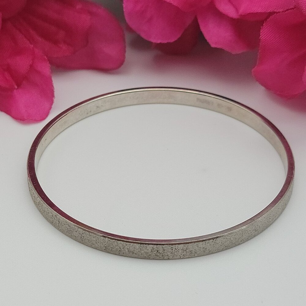 Monet Silver Tone Textured Bangle Bracelet Size S 7.5 Inch 4.6 mm Wide Stackable